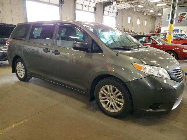 Photo 4 from auction – 2011 TOYOTA SIENNA with VIN 5TDZK3DC8BS164605
