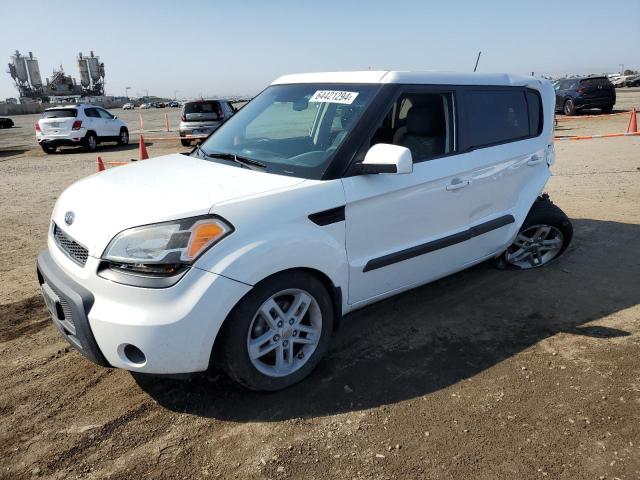 KIA SOUL + 2011 with VIN KNDJT2A2XB7295156 - Photo from auction
