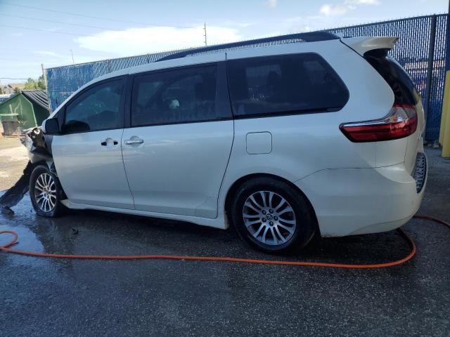 Photo 2 from auction – 2018 TOYOTA SIENNA XLE with VIN 5TDYZ3DC0JS943213