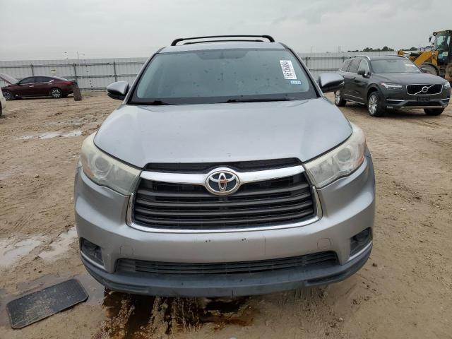 Photo 5 from auction – 2016 TOYOTA HIGHLANDER with VIN 5TDBKRFH4GS244651