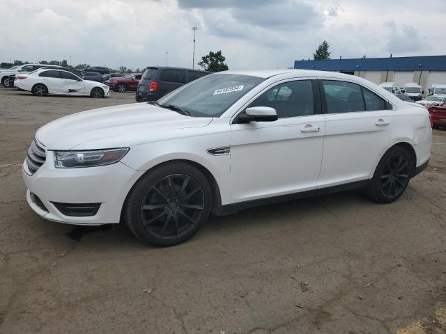 FORD TAURUS SEL 2015 with VIN 1FAHP2E86FG196119 - Photo from auction