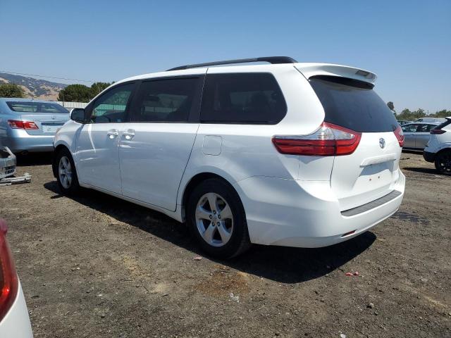 Photo 2 from auction – 2015 TOYOTA SIENNA LE with VIN 5TDKK3DC0FS567355