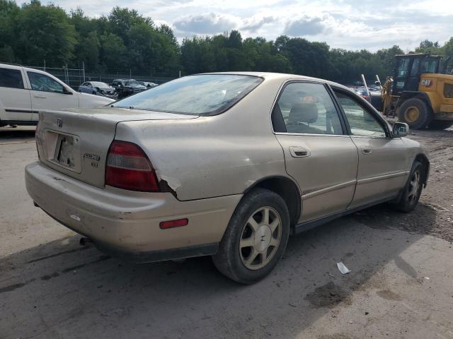 Photo 3 from auction – 1994 HONDA ACCORD EX with VIN JHMCD5660RC093106