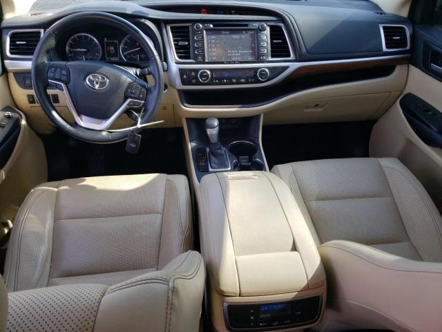Фото 8 с аукциона – 2018 TOYOTA HIGHLANDER с VIN 5TDYZRFH5JS242629