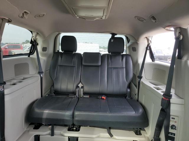 Photo 10 from auction – 2016 CHRYSLER TOWN & COU with VIN 2C4RC1BG4GR290449