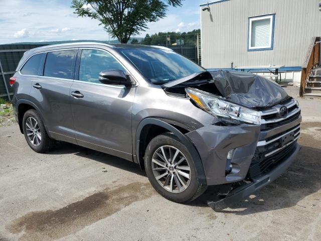 Photo 4 from auction – 2018 TOYOTA HIGHLANDER with VIN 5TDJZRFH9JS866743
