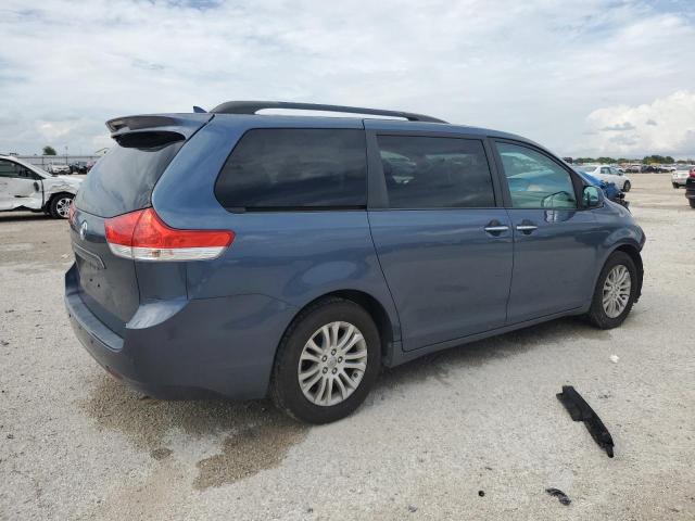Photo 3 from auction – 2014 TOYOTA SIENNA XLE with VIN 5TDYK3DC7ES435959