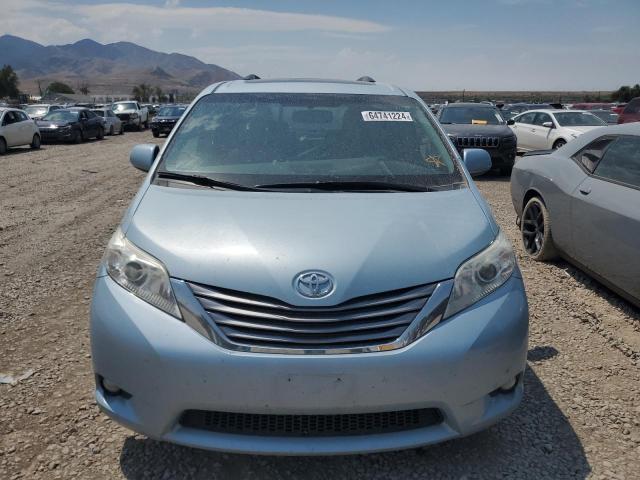 Photo 5 from auction – 2017 TOYOTA SIENNA XLE with VIN 5TDYZ3DC8HS829387