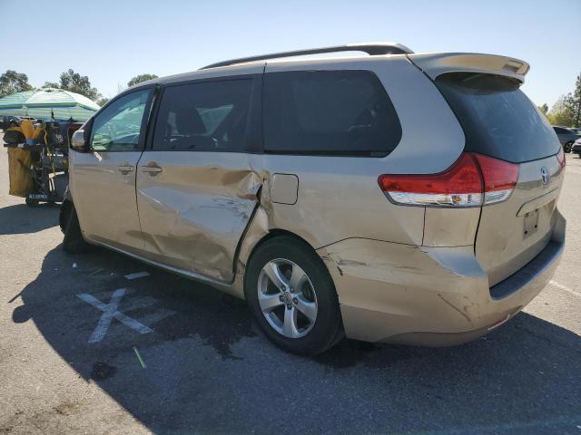 Photo 2 from auction – 2014 TOYOTA SIENNA LE with VIN 5TDKK3DC6ES454363