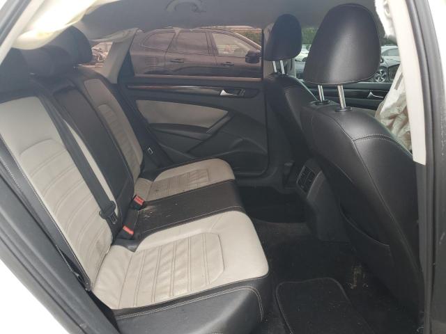 Photo 10 from auction – 2015 VOLKSWAGEN PASSAT SE with VIN 1VWBT7A38FC033902