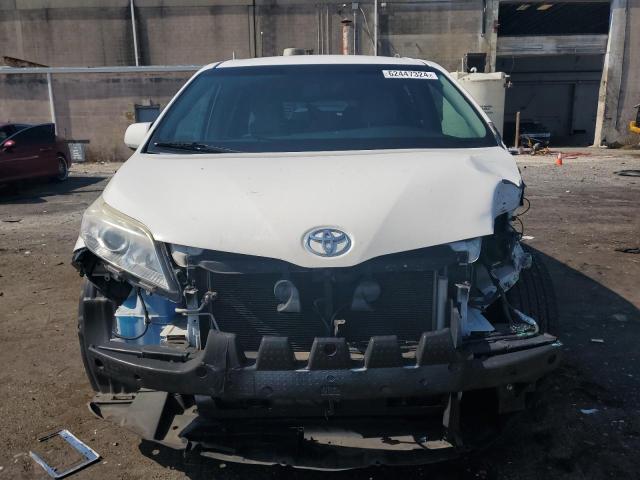 Photo 5 from auction – 2015 TOYOTA SIENNA LE with VIN 5TDKK3DC0FS576864
