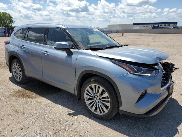 Photo 4 from auction – 2022 TOYOTA HIGHLANDER with VIN 5TDFZRBH9NS228476