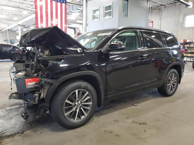TOYOTA HIGHLANDER 2018 with VIN 5TDJZRFH2JS812877 - Photo from auction