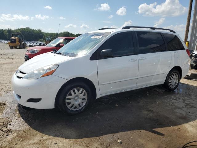 Photo 1 from auction – 2010 TOYOTA SIENNA CE with VIN 5TDKK4CC0AS306145