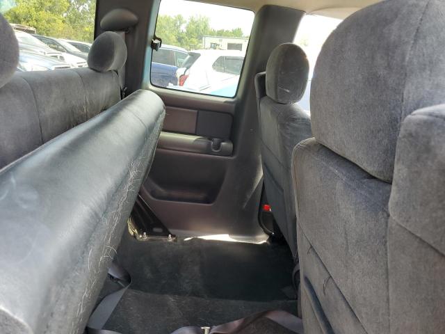 Photo 10 from auction – 2000 CHEVROLET SILVERADO with VIN 2GCEC19T0Y1146222