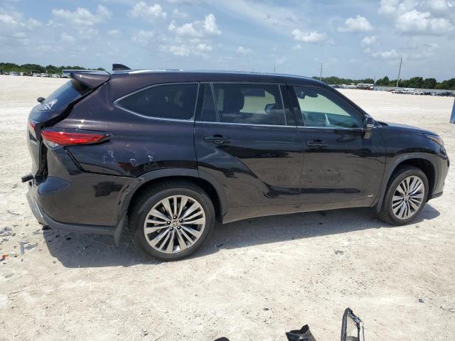 Photo 3 from auction – 2022 TOYOTA HIGHLANDER with VIN 5TDEBRCH0NS077980