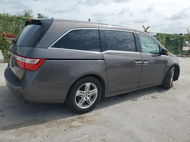 Photo 3 from auction – 2011 HONDA ODYSSEY TO with VIN 5FNRL5H92BB071476