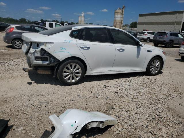 Фото 3 с аукциона – 2016 KIA OPTIMA EX с VIN 5XXGU4L35GG013786