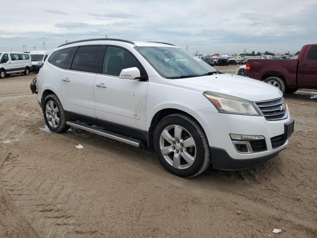 Photo 4 from auction – 2017 CHEVROLET TRAVERSE L with VIN 1GNKRGKD3HJ332969