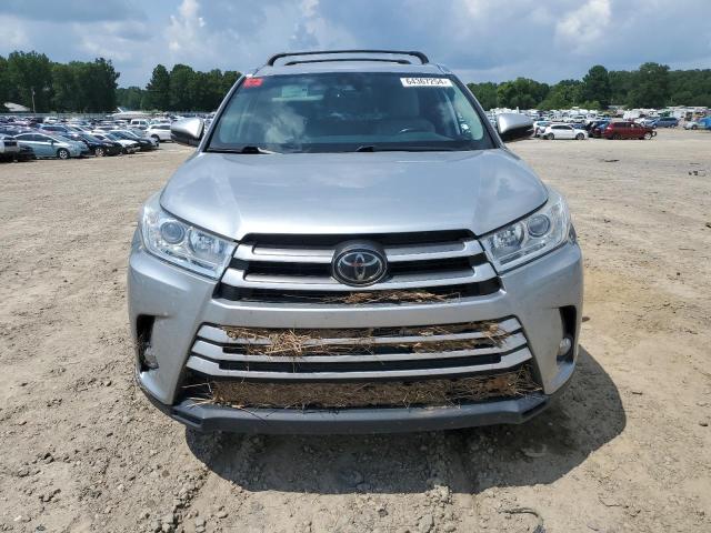 Photo 5 from auction – 2019 TOYOTA HIGHLANDER with VIN 5TDJZRFH8KS952711