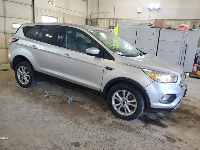 Photo 4 from auction – 2017 FORD ESCAPE SE with VIN 1FMCU9GD3HUC10784