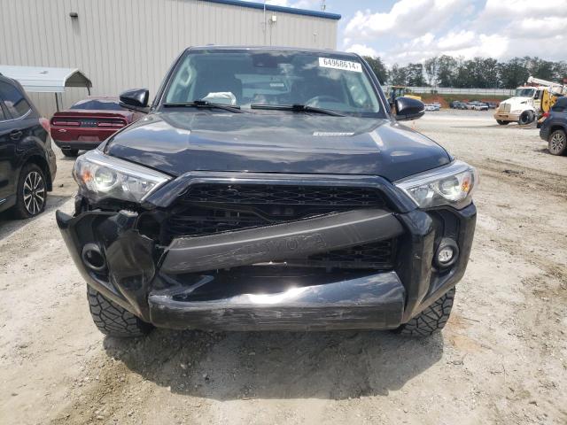 Photo 5 from auction – 2022 TOYOTA 4RUNNER SR with VIN JTEFU5JR7N5265190
