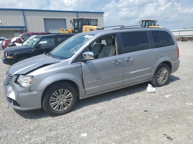 CHRYSLER TOWN & COU 2015 with VIN 2C4RC1CG4FR554170 - Photo from auction