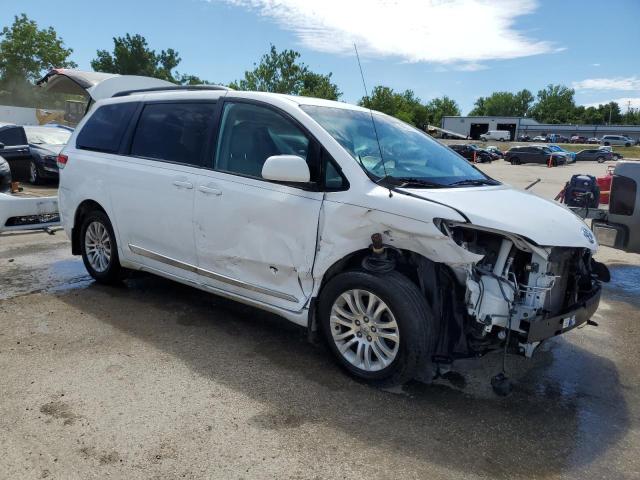 Photo 4 from auction – 2012 TOYOTA SIENNA XLE with VIN 5TDYK3DC1CS247743