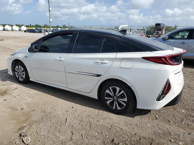 Photo 2 from auction – 2017 TOYOTA PRIUS PRIM with VIN JTDKARFP5H3041913