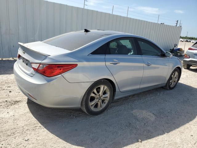 Photo 3 from auction – 2012 HYUNDAI SONATA SE with VIN 5NPEC4AC8CH364980