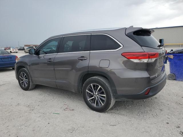 Photo 2 from auction – 2017 TOYOTA HIGHLANDER with VIN 5TDKZRFH3HS197044