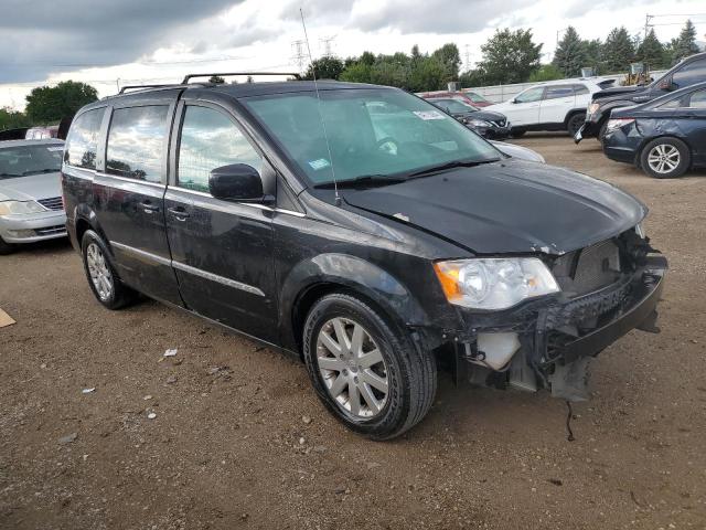 Photo 4 from auction – 2016 CHRYSLER TOWN & COU with VIN 2C4RC1BG6GR147812