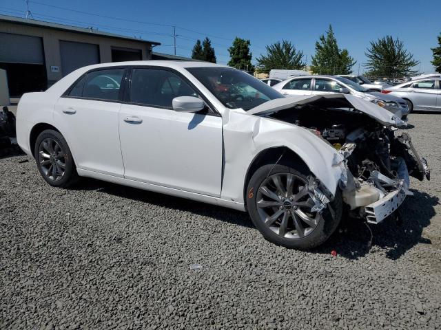Photo 4 from auction – 2014 CHRYSLER 300 S with VIN 2C3CCAGT9EH340653