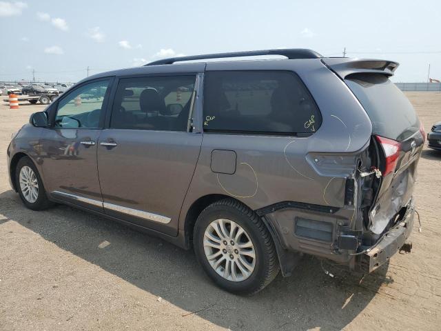 Photo 2 from auction – 2017 TOYOTA SIENNA XLE with VIN 5TDYZ3DC7HS773961