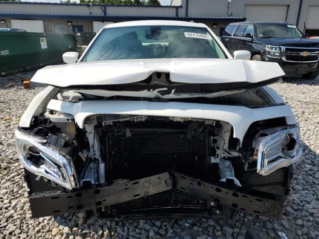 Photo 5 from auction – 2015 CHRYSLER 300 LIMITE with VIN 2C3CCARGXFH782097