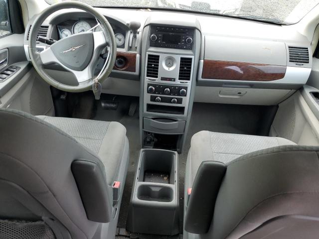Photo 8 from auction – 2010 CHRYSLER TOWN & COU with VIN 2A4RR5D14AR309050