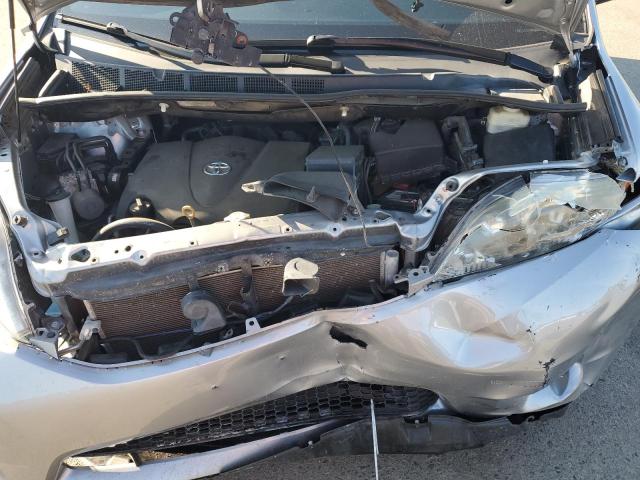 Photo 12 from auction – 2017 TOYOTA SIENNA LE with VIN 5TDJZ3DC4HS148418