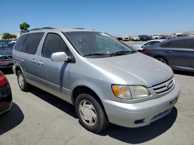 Photo 4 from auction – 2002 TOYOTA SIENNA LE with VIN 4T3ZF13C72U488055