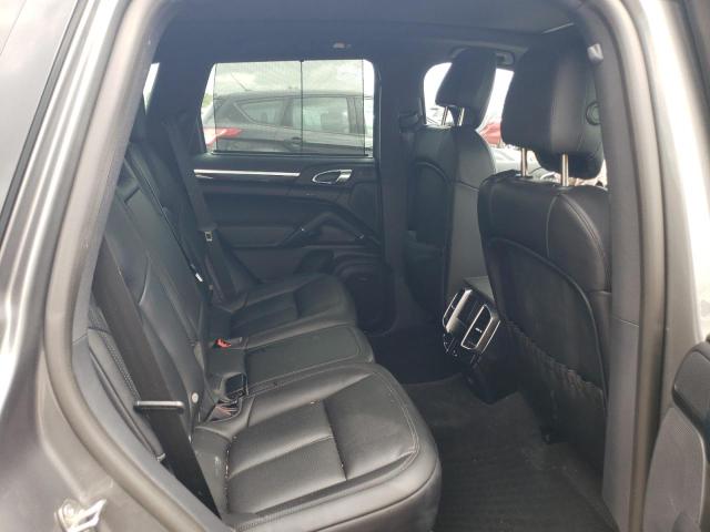 Photo 10 from auction – 2018 PORSCHE CAYENNE S with VIN WP1AB2A2XJLA60196