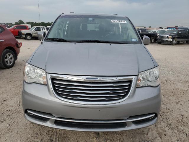 Photo 5 from auction – 2016 CHRYSLER TOWN & COU with VIN 2C4RC1BG4GR290449