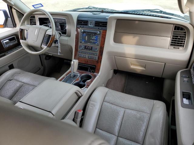 Photo 8 from auction – 2011 LINCOLN NAVIGATOR with VIN 5LMJJ2H56BEJ08845