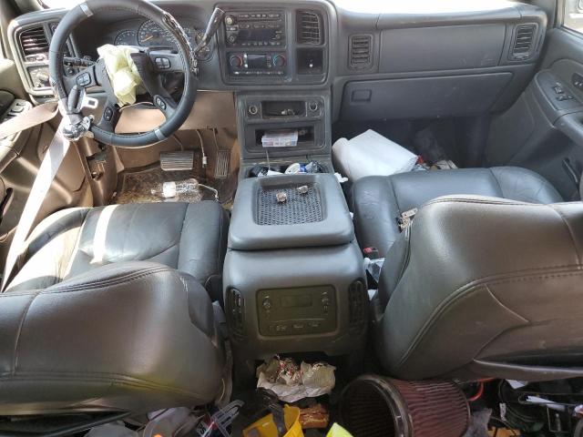 Photo 8 from auction – 2004 CHEVROLET AVALANCHE with VIN 3GNEK12TX4G304264