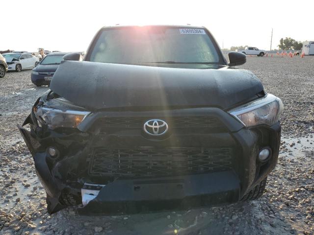Photo 5 from auction – 2018 TOYOTA 4RUNNER SR with VIN JTEZU5JR7J5180972