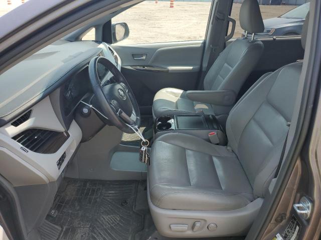 Photo 7 from auction – 2017 TOYOTA SIENNA XLE with VIN 5TDYZ3DC7HS773961