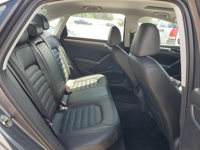 Photo 10 from auction – 2017 VOLKSWAGEN PASSAT SEL with VIN 1VWCT7A32HC080270