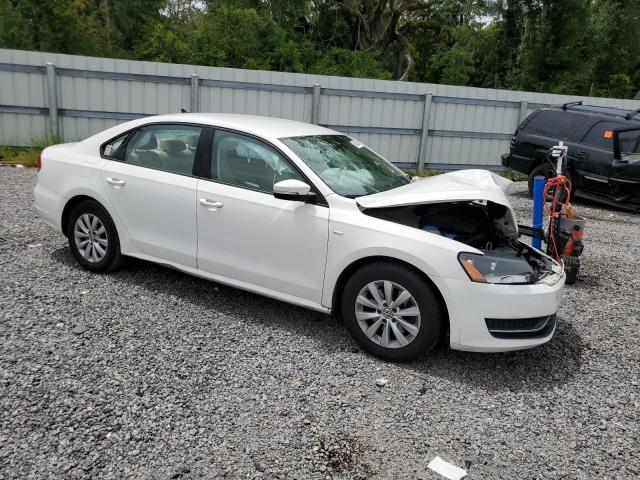 Photo 4 from auction – 2014 VOLKSWAGEN PASSAT S with VIN 1VWAP7A39EC010658
