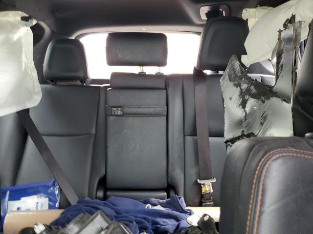 Photo 10 from auction – 2018 TOYOTA RAV4 HV SE with VIN JTMJJREV6JD238570