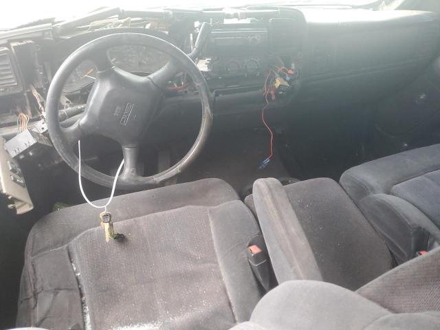 Photo 8 from auction – 2002 GMC NEW SIERRA with VIN 2GTEK19T621302371