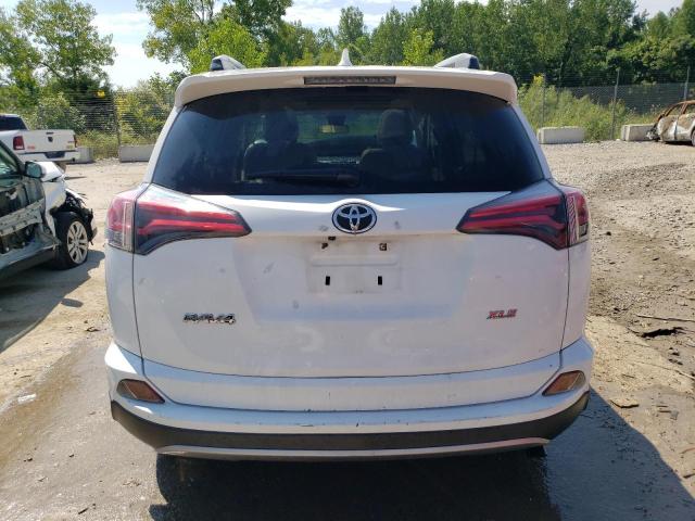 Photo 6 from auction – 2017 TOYOTA RAV4 XLE with VIN JTMWFREV3HD098284