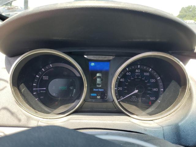 Photo 9 from auction – 2012 HYUNDAI SONATA HYB with VIN KMHEC4A47CA019788